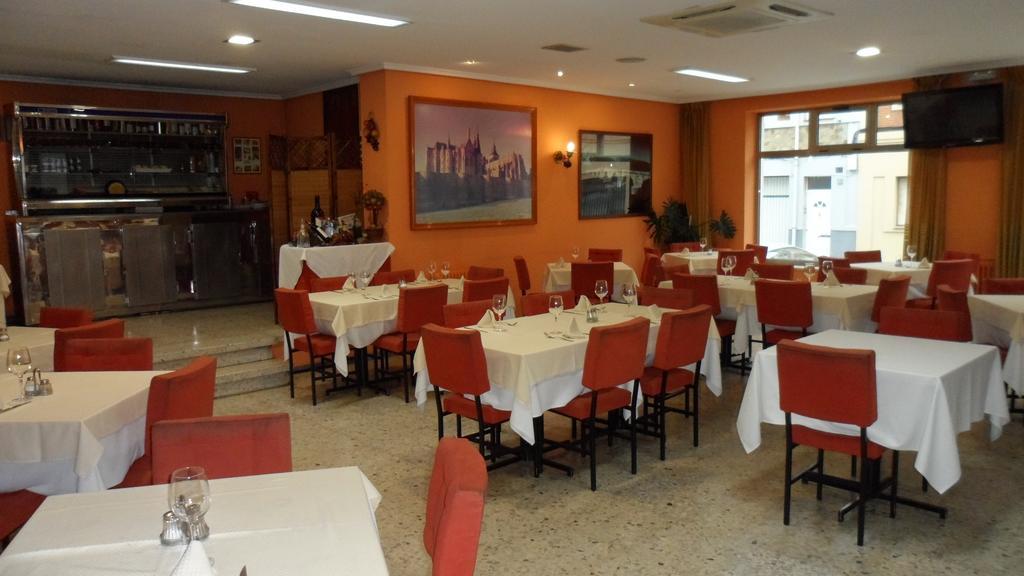 Hostal Coruna أستورغا المظهر الخارجي الصورة