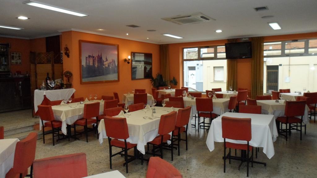 Hostal Coruna أستورغا المظهر الخارجي الصورة