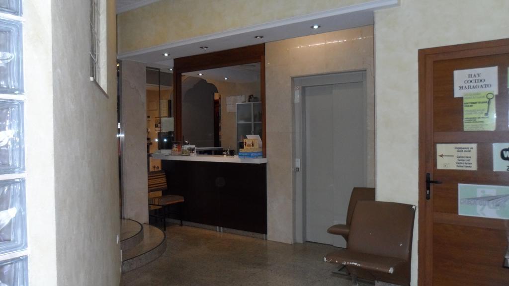 Hostal Coruna أستورغا المظهر الخارجي الصورة