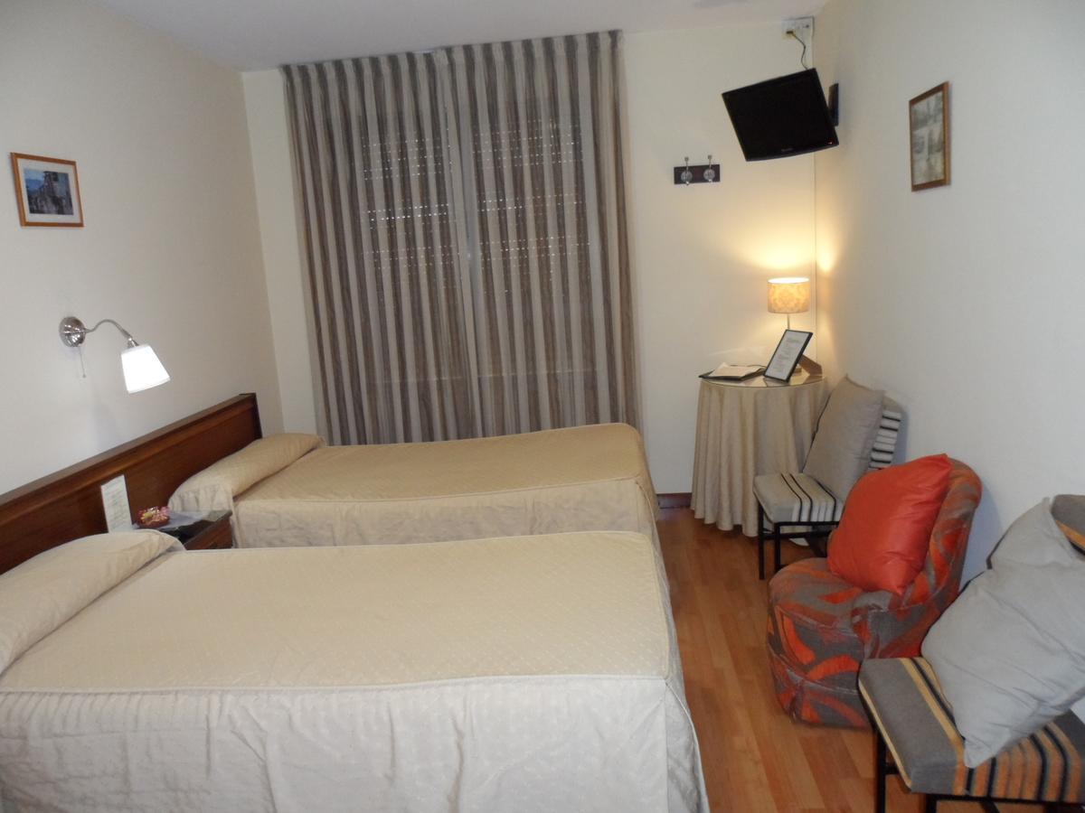 Hostal Coruna أستورغا المظهر الخارجي الصورة