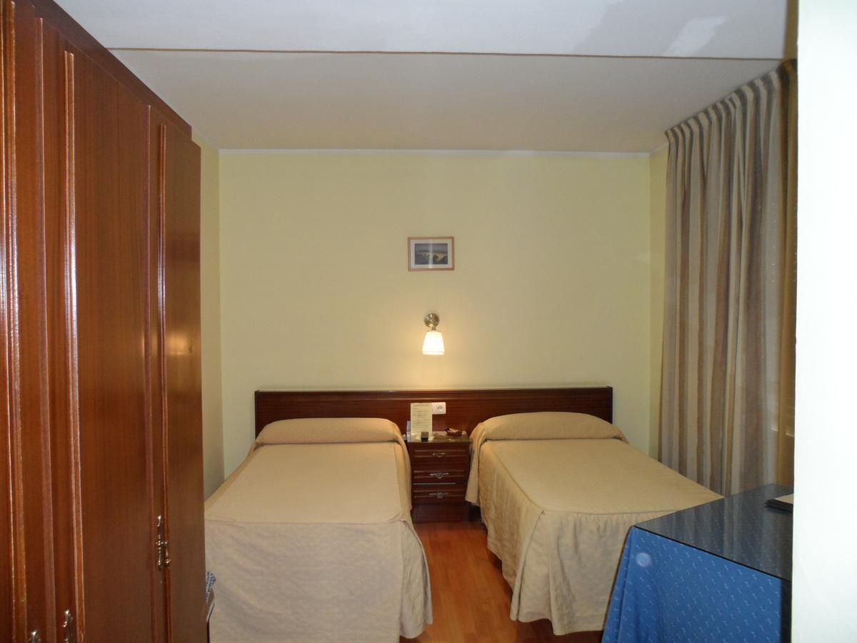 Hostal Coruna أستورغا المظهر الخارجي الصورة