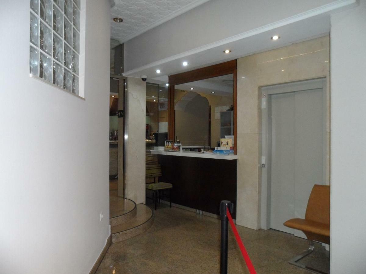Hostal Coruna أستورغا المظهر الخارجي الصورة