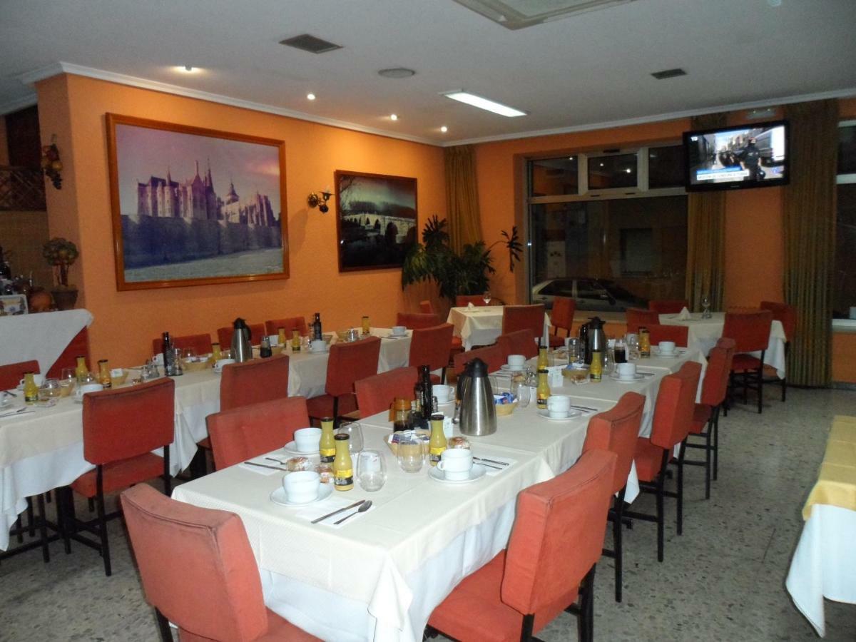 Hostal Coruna أستورغا المظهر الخارجي الصورة